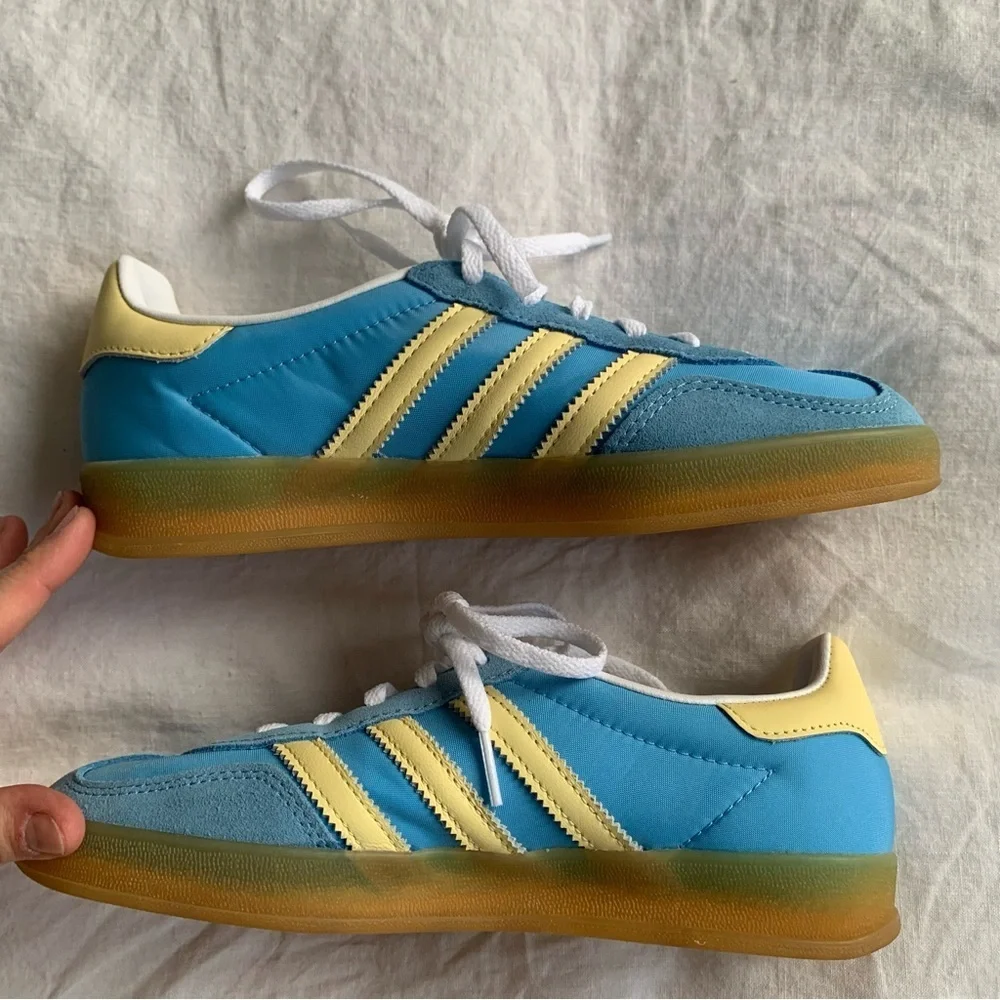 Adidas Originals Gazelle Indoors Leather Suede Sneakers Blue Yellow